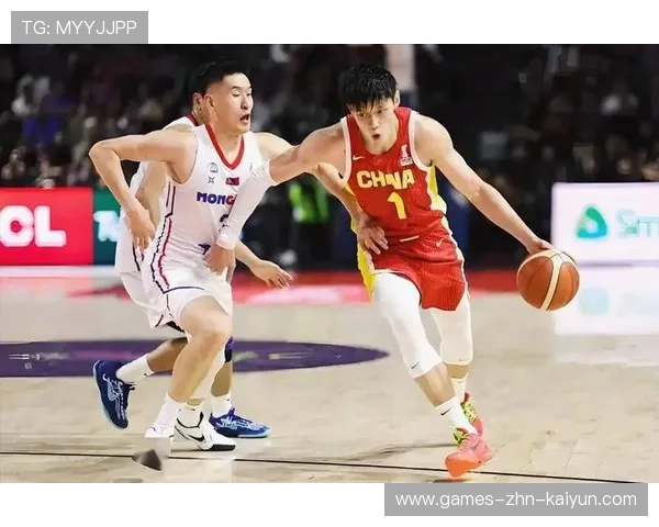 中国男篮年轻阵容展现新气象，中国年轻男篮球运动员